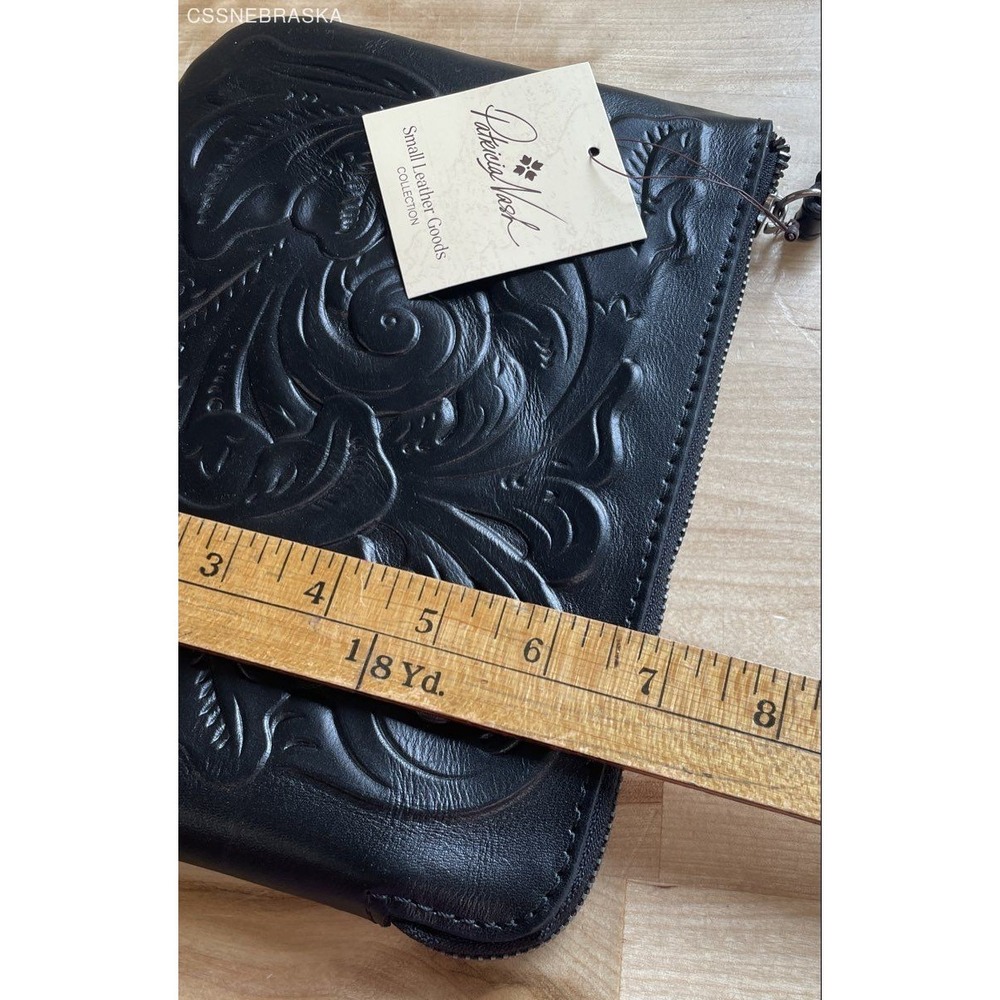 Patricia Nash Black Tooled Leather Cassini Wristlet Pouch Floral Embossed NWT - Picture 5 of 8